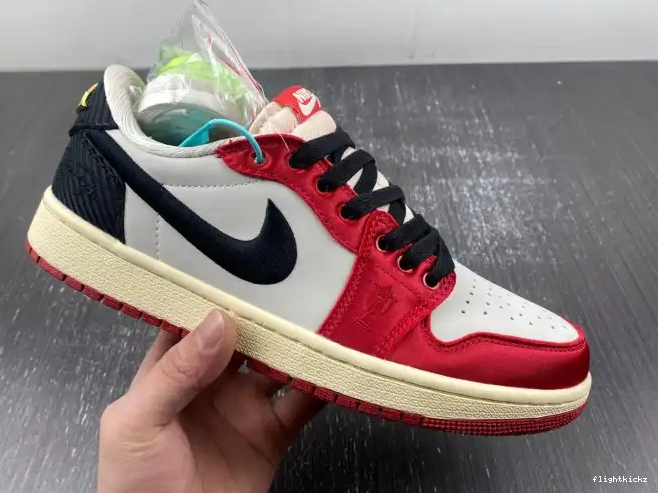 FN0432-017 Air Low Home x Room Trophy 1 OG Jordan 0615
